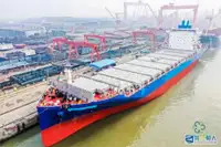 Tàu container rao bán