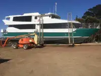 Tàu thuyền rao bán