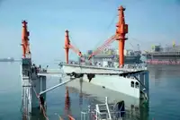 Bến tàu nổi rao bán