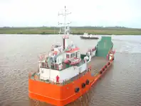 Đổ bộ Thủ công, Xe tăng rao bán